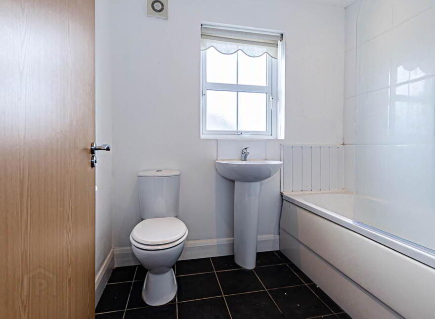6 Kingsway Court, Kings Road, Belfast, BT5 7EW
