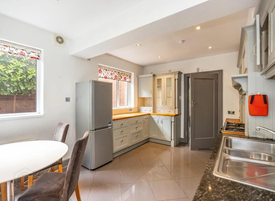 6 Upper Malone Road, Belfast, BT9 5NA