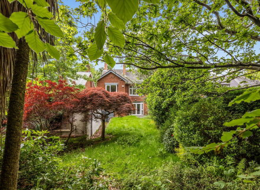6 Upper Malone Road, Belfast, BT9 5NA