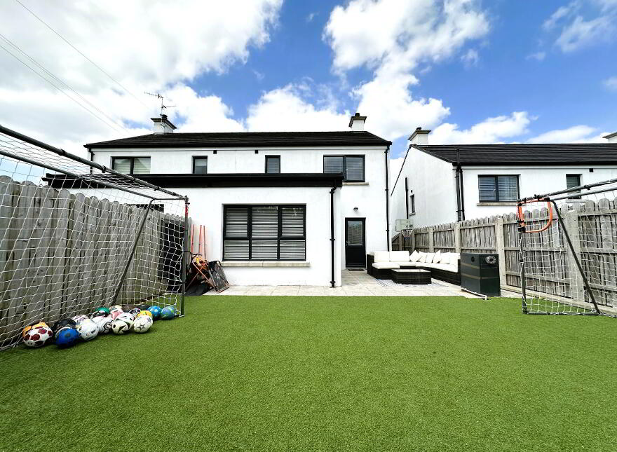 5 Loughans View, Gilford, BT63 6FF