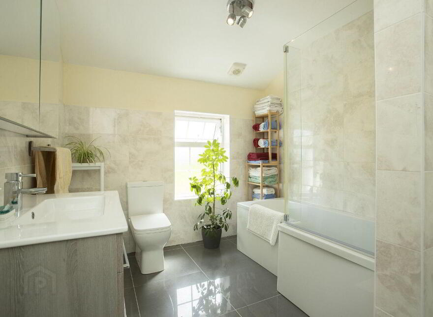 Willifield Lodge, Willifield, Ballynacargy, Ballynacarrigy, N91RF40