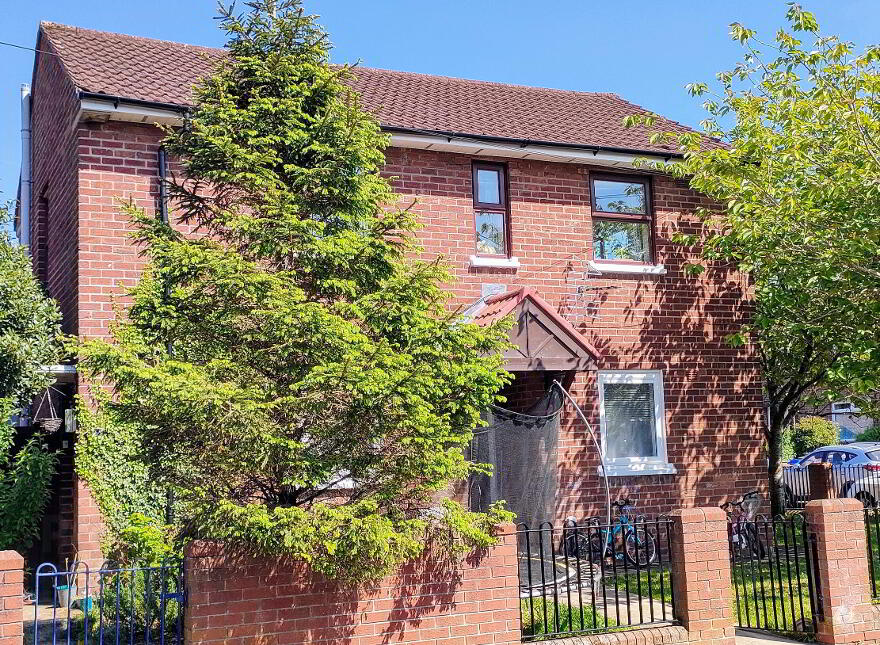 22 Annadale Crescent, Belfast, BT7 3DJ photo
