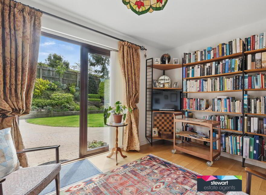 17 Kensington Manor, Inn Road, Dollingstown, BT66 7HR