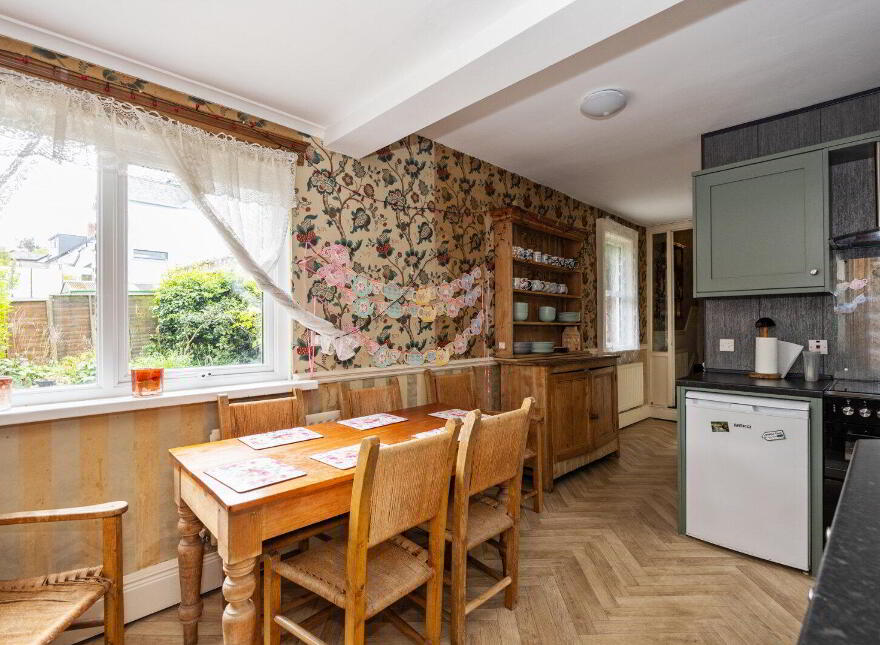 46 Marlborough Park North, Belfast, BT9 6HJ