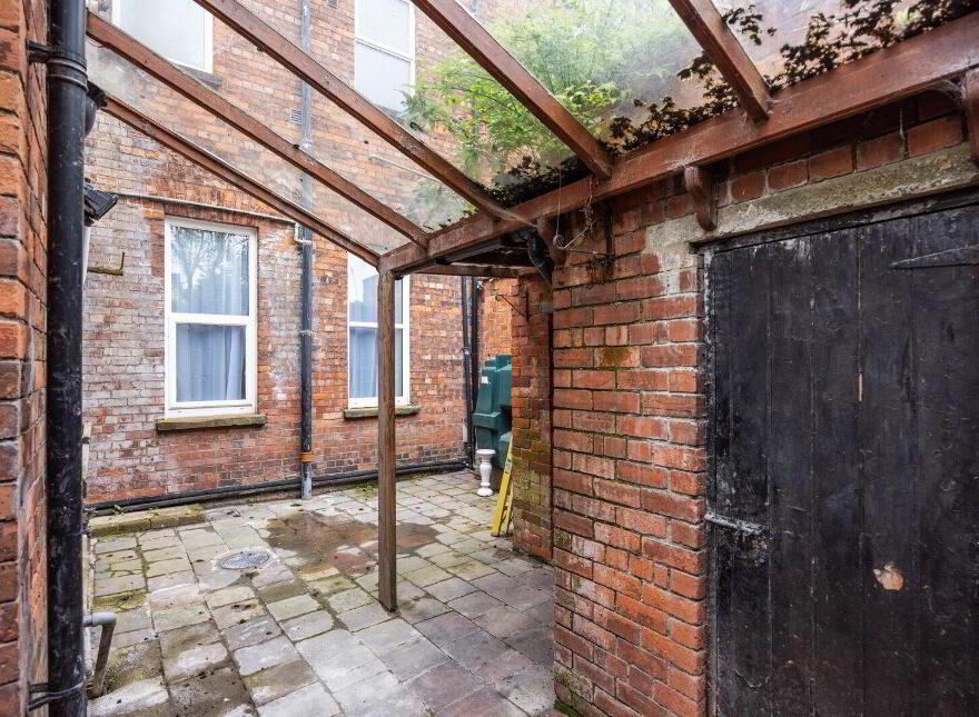 46 Marlborough Park North, Belfast, BT9 6HJ