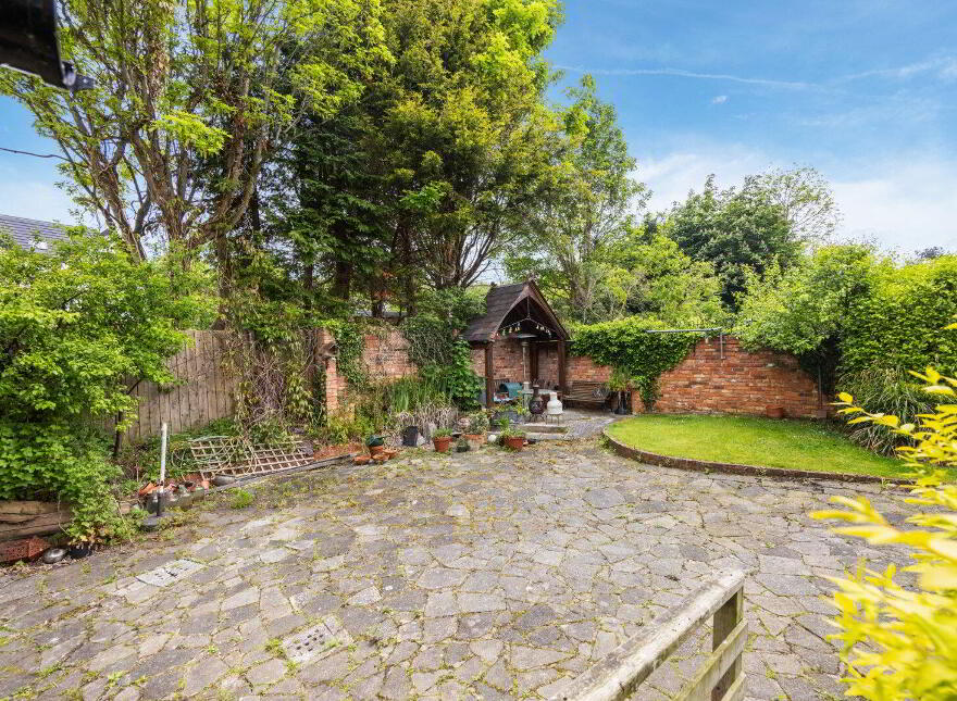 46 Marlborough Park North, Belfast, BT9 6HJ
