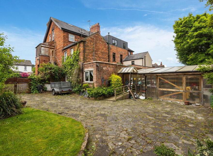 46 Marlborough Park North, Belfast, BT9 6HJ