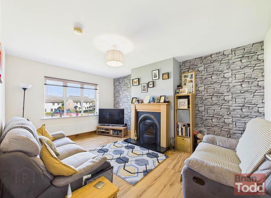 Porter Green Avenue, Larne, BT40 2UJ