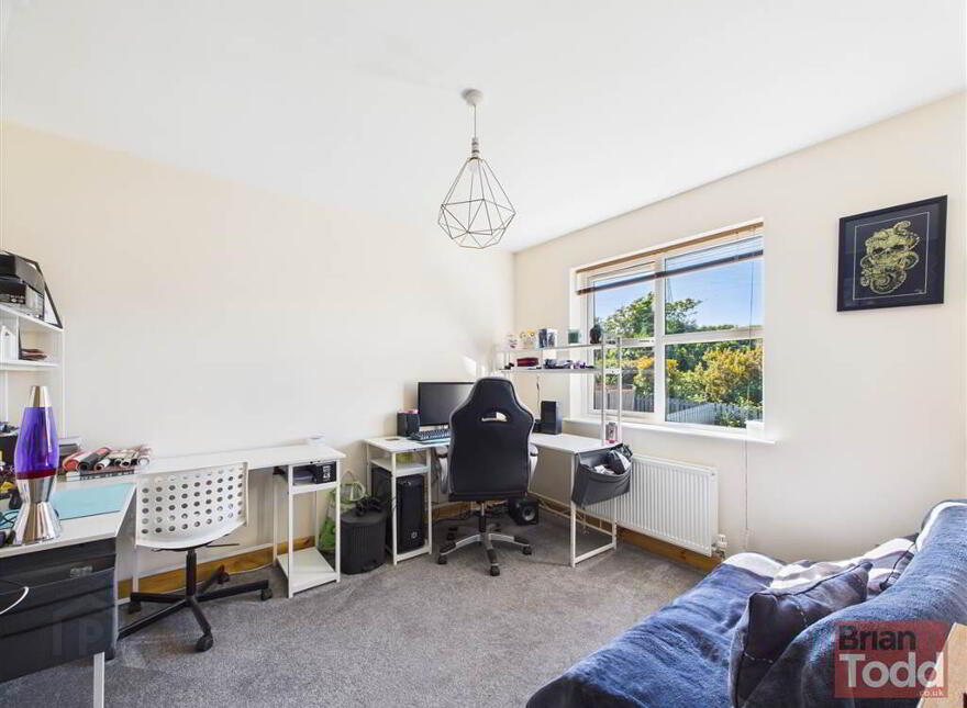 Porter Green Avenue, Larne, BT40 2UJ