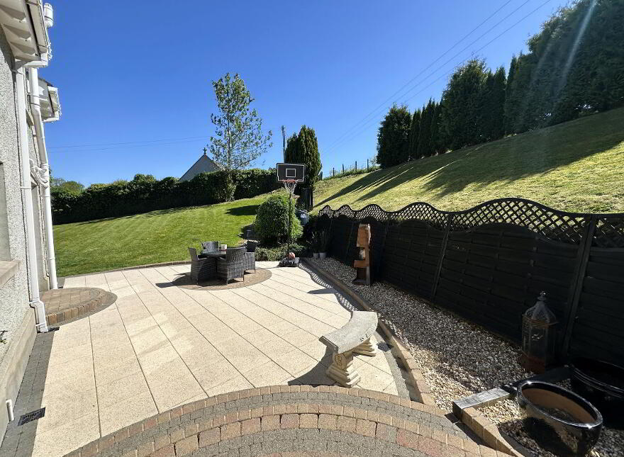 3 Lisnaweelan Court, Banbridge, BT32 3QP