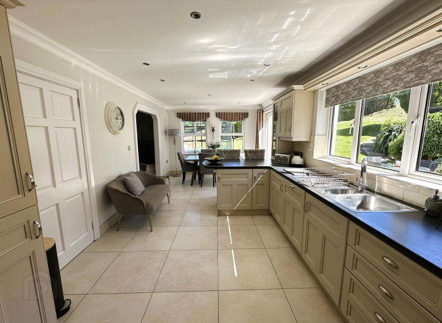 3 Lisnaweelan Court, Banbridge, BT32 3QP