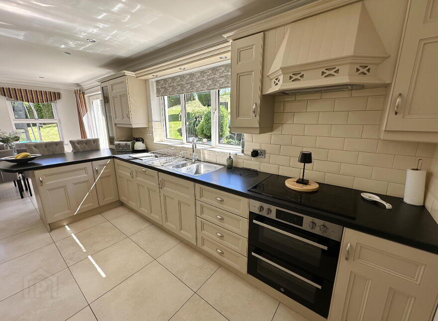3 Lisnaweelan Court, Banbridge, BT32 3QP