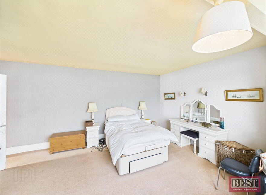 37 Rostrevor Road, Warrenpoint, Newry, BT34 3RU