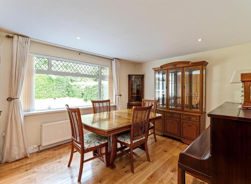 128 Comber Road, Dundonald, Belfast, BT16 2BP photo