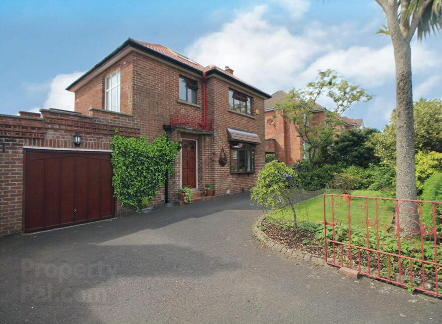 14 Downshire Gardens, Carrickfergus, BT38 7LW photo