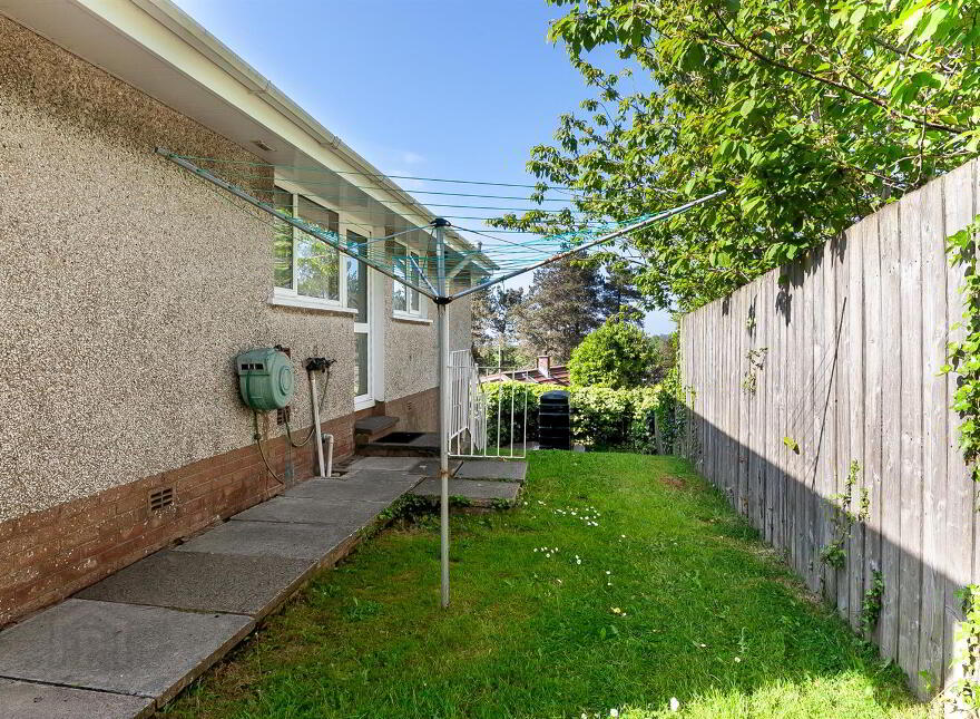 12 Woodcroft Heights, Belfast, BT5 7NX