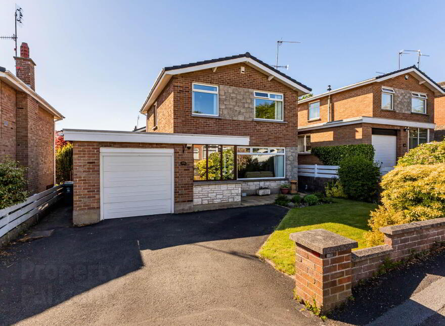 18 Lombard Park, Lisburn, BT28 2UJ photo
