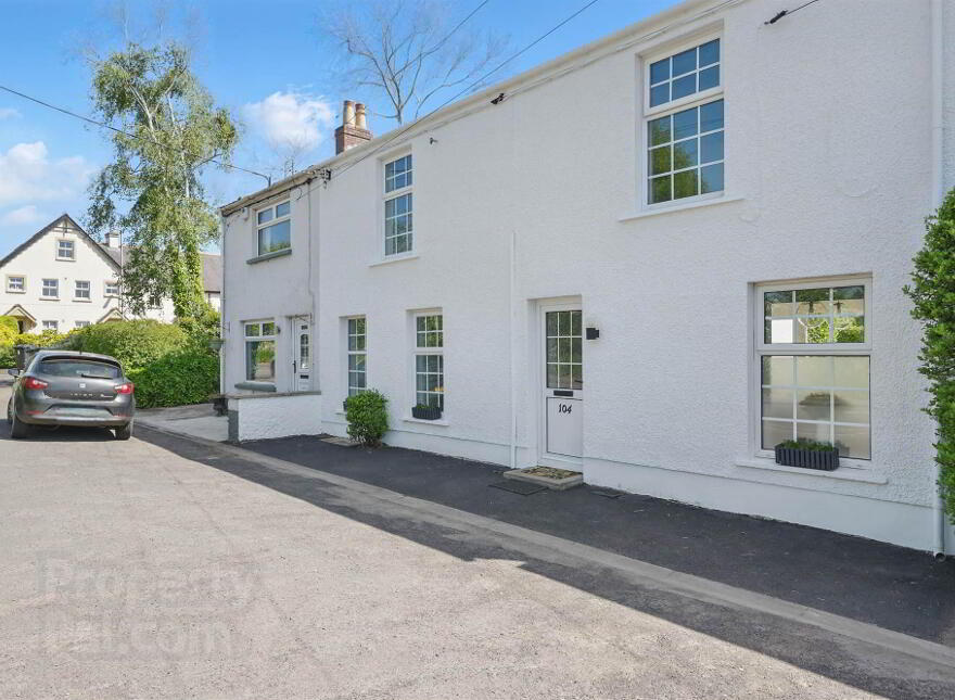 104 Ballyskeagh Road, Dunmurry, Belfast, BT17 9LL photo