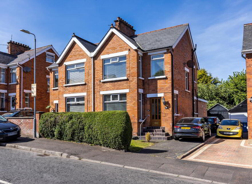 28 Lowwood Park, Belfast, BT15 4BB photo