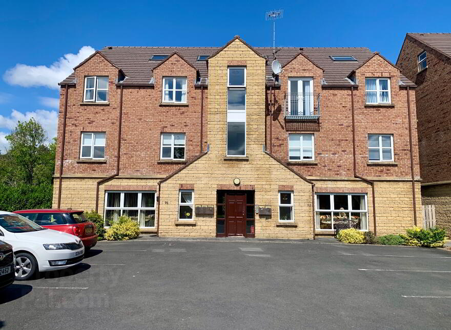 101 Alexandra Park, Antrim, BT41 4RD photo