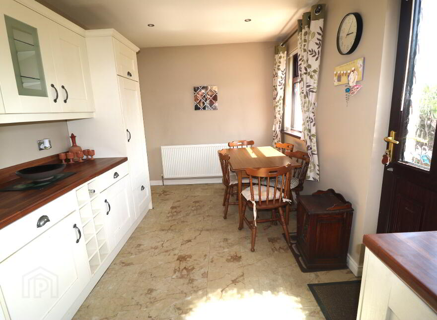2 Oaklands, Cullybackey, Ballymena, BT42 1DU