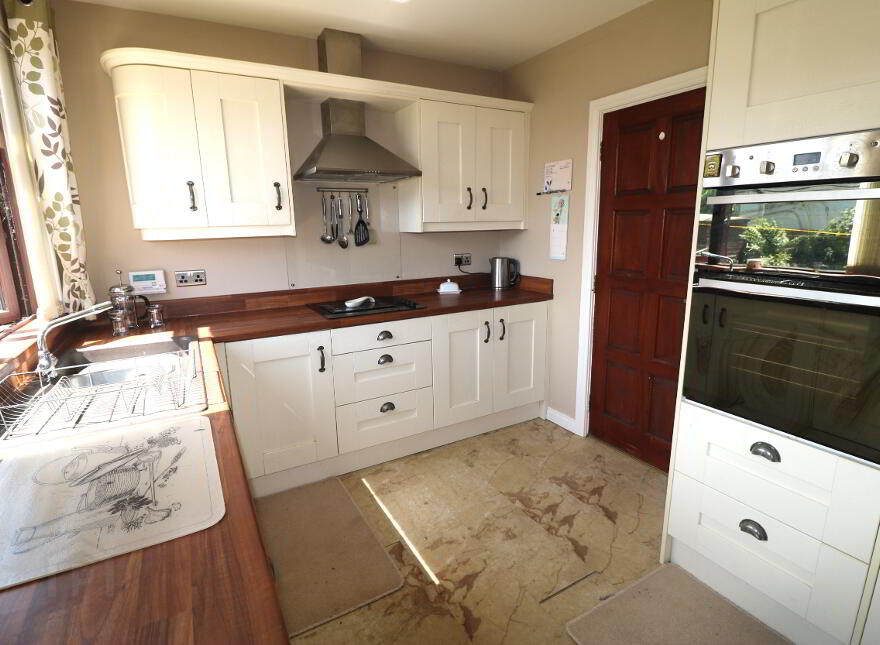 2 Oaklands, Cullybackey, Ballymena, BT42 1DU