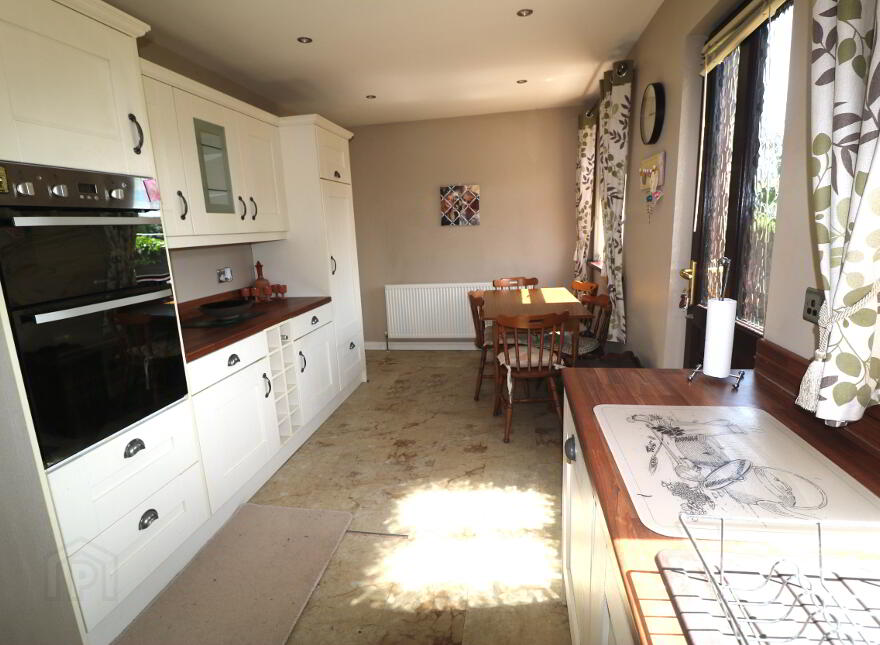2 Oaklands, Cullybackey, Ballymena, BT42 1DU
