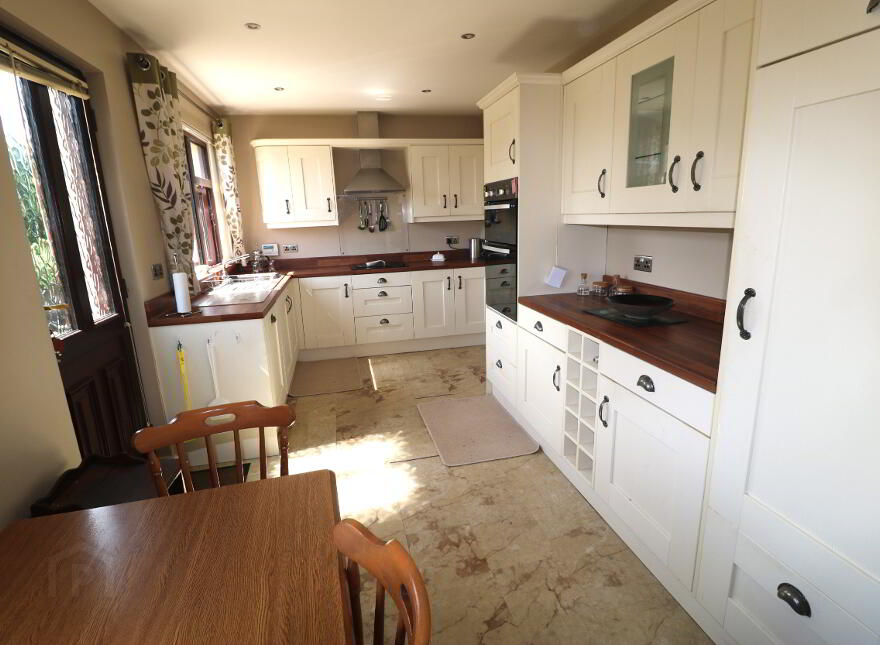 2 Oaklands, Cullybackey, Ballymena, BT42 1DU