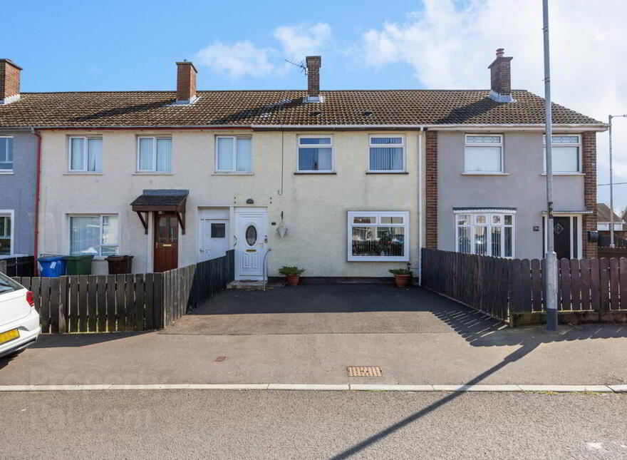 92 Hornbeam Road, Dunmurry, Belfast, BT17 9DN photo