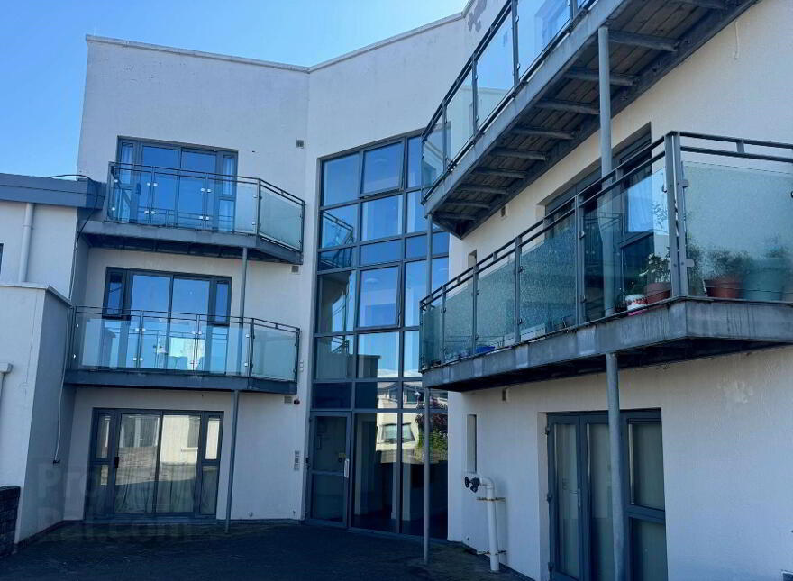24 Quayside, North Court photo