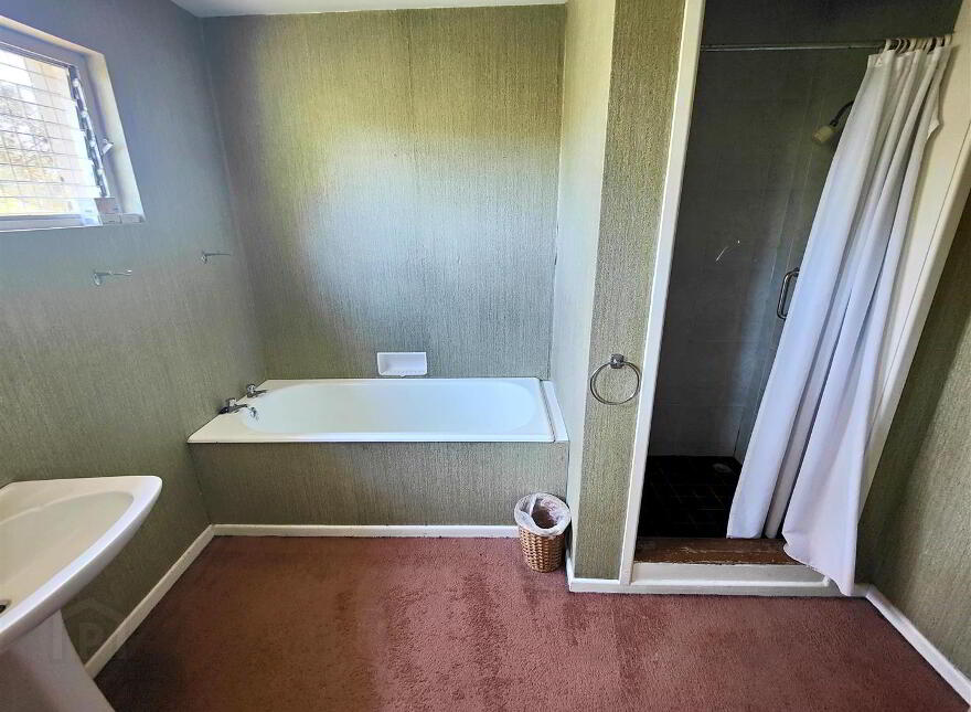 601 Antrim Road, Belfast, BT15 4DX