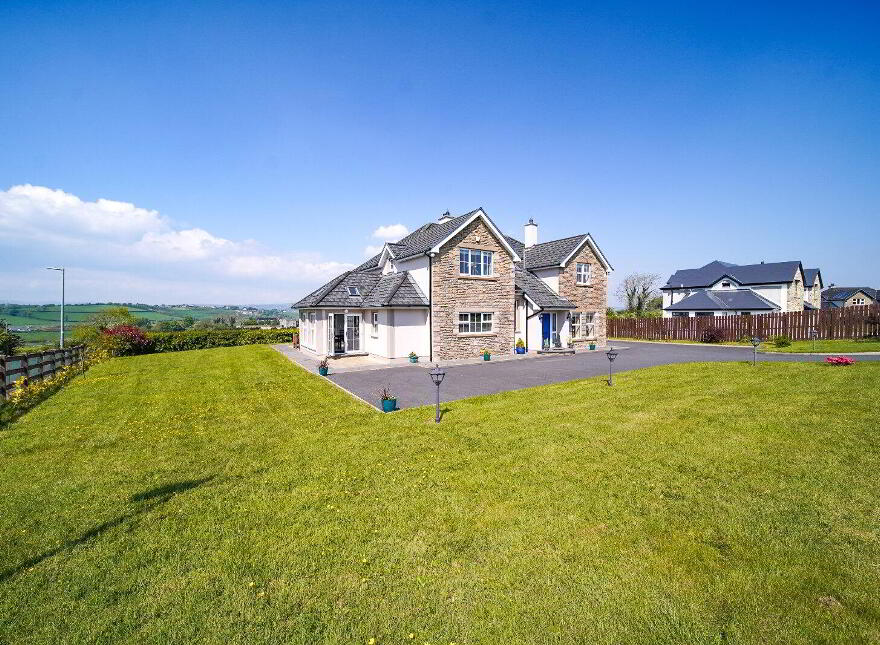 7 Raymoghey Heights, Manorcunningham, F92D4E6