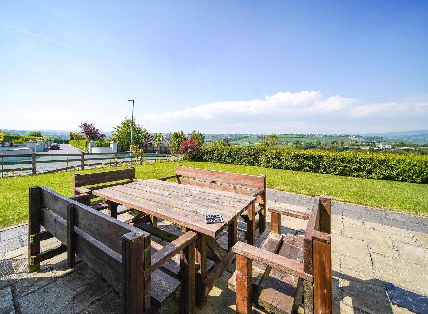 7 Raymoghey Heights, Manorcunningham, F92D4E6