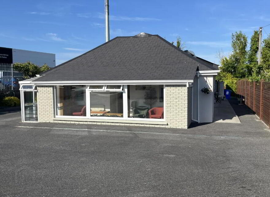 Roscommon Road, Athlone, N37WT18