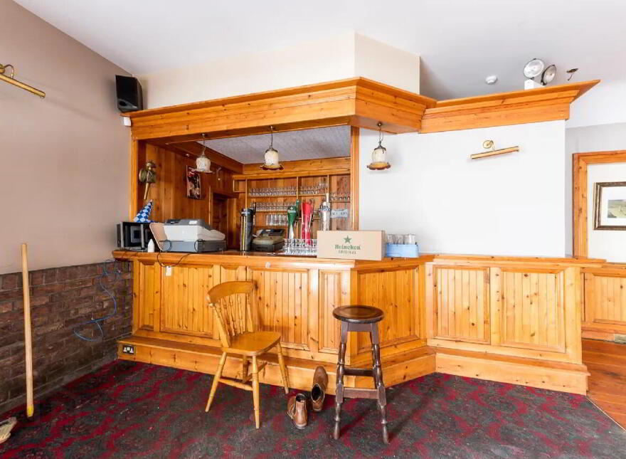 The Holy Cross Bar, & Restaurant, Holycross, Butlerstown, Waterford City, X91HX93