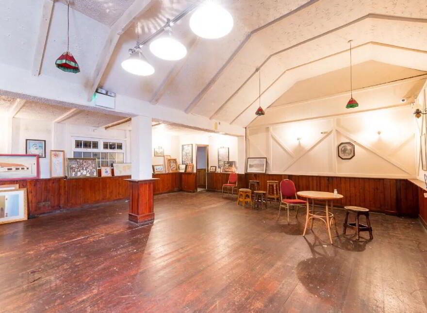 The Holy Cross Bar, & Restaurant, Holycross, Butlerstown, Waterford City, X91HX93