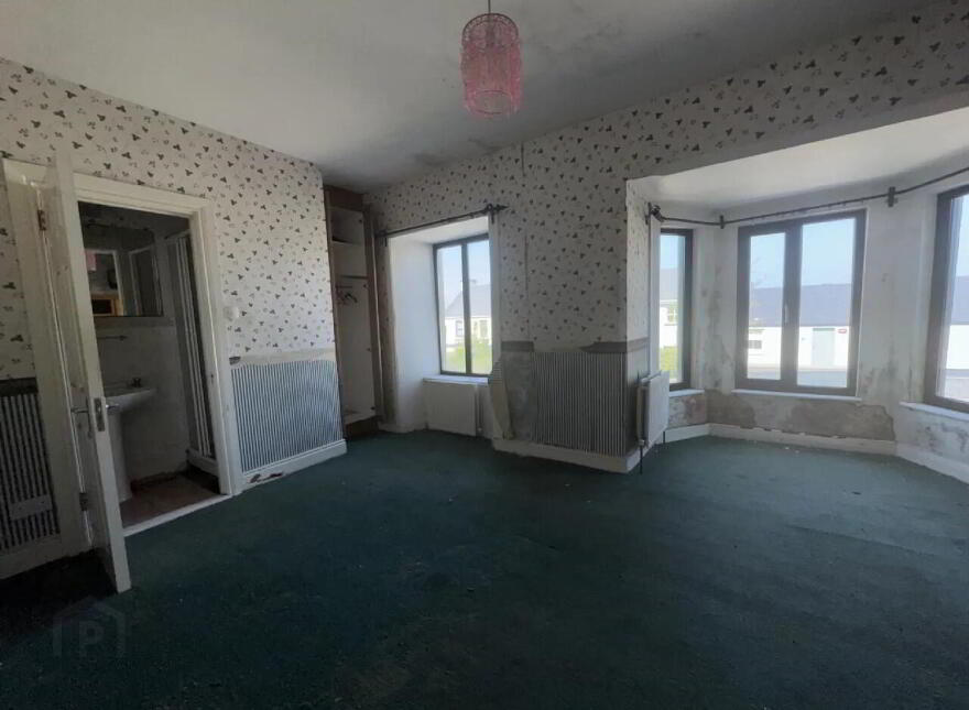 Main Street, Enniscrone, F26Y599