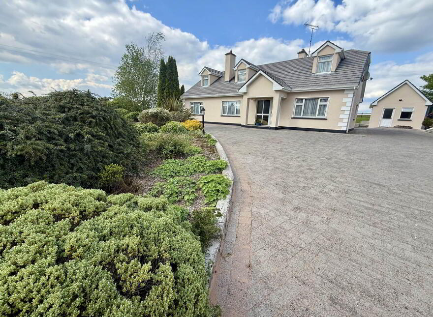 Kilruane, Lisacul, Castlerea, F45R861 photo
