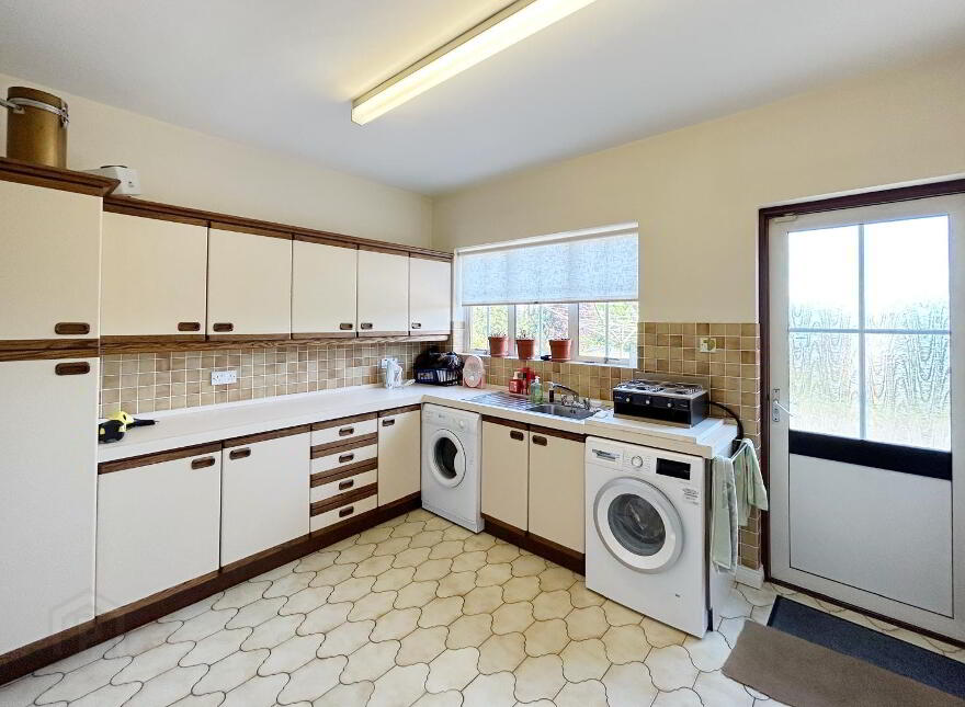 4 Retreat Close, Omagh, BT79 0HW