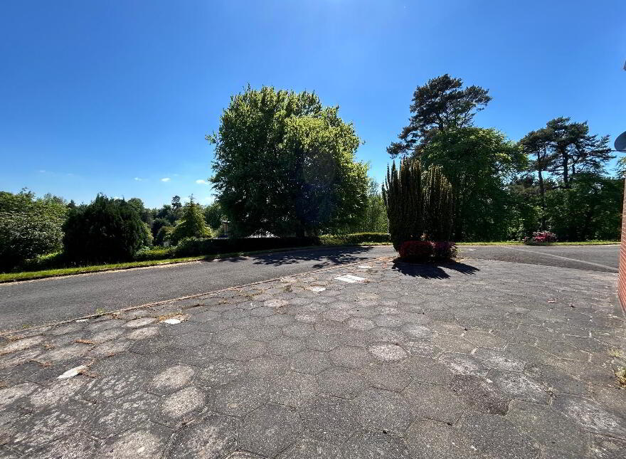 4 Retreat Close, Omagh, BT79 0HW