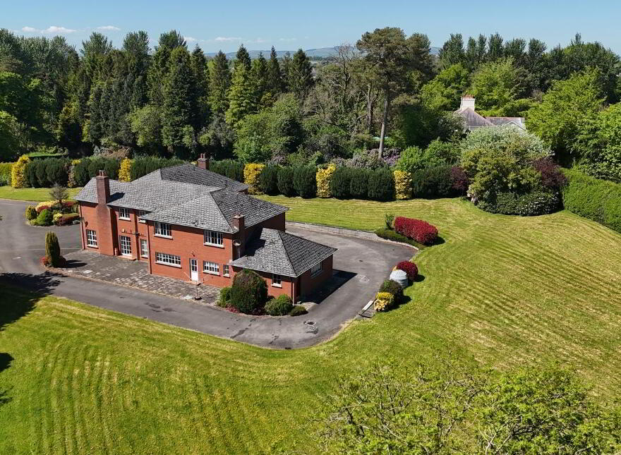 4 Retreat Close, Omagh, BT79 0HW