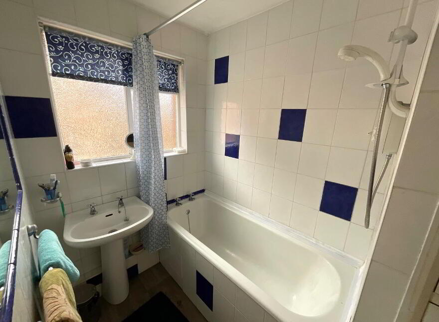 43 Lyndhurst Drive, Belfast, BT13 3PA