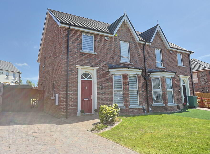 15 Ayrshire Avenue, Lisburn, BT28 2WF photo