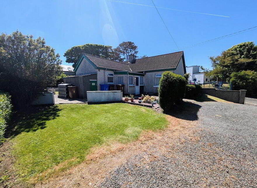 8 Stump Road, Ballywalter, Newtownards, BT22 2NT photo