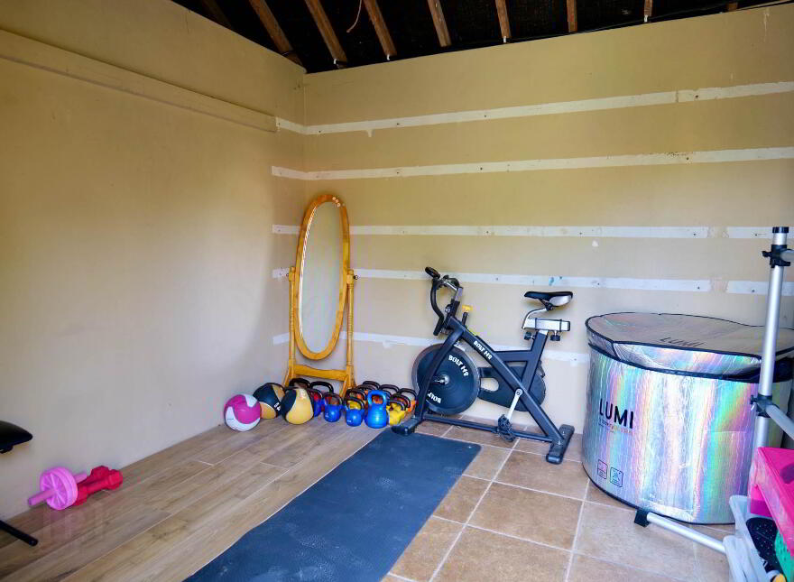 Smiths Road, Charleville, P56AK24