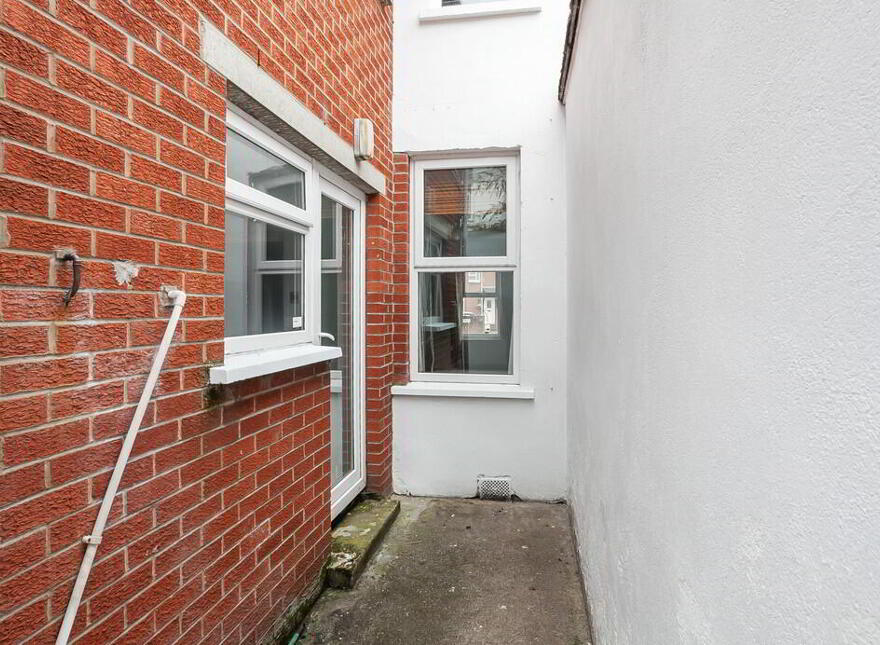 26 Wayland Street, Belfast, BT5 5GU