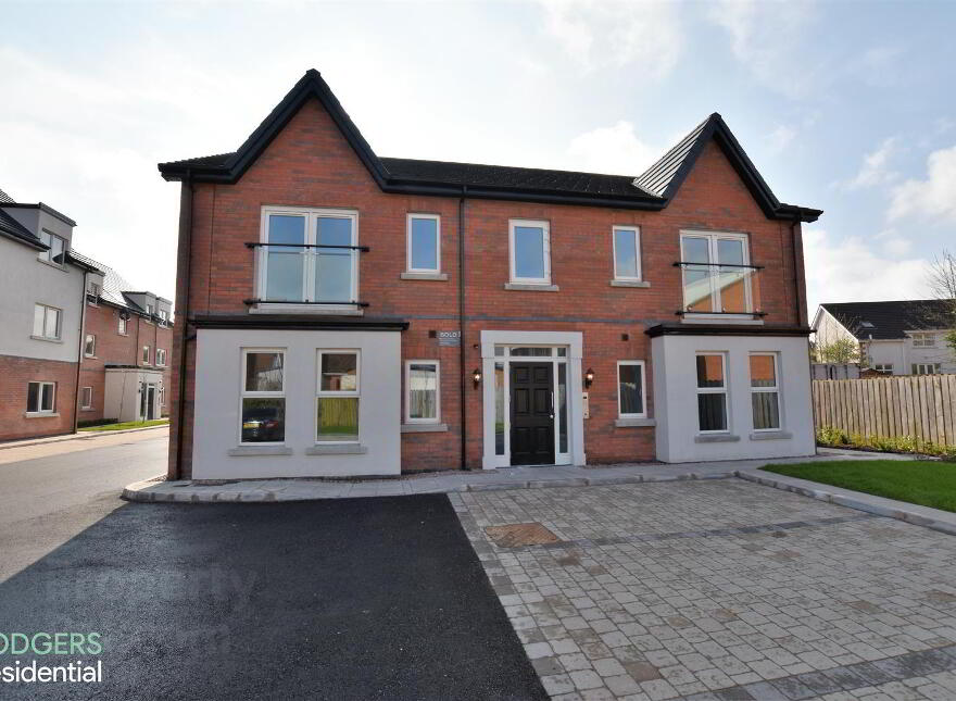 Apt 4, 6 Loughan Hall, Dundonald, Belfast, BT16 2FT photo