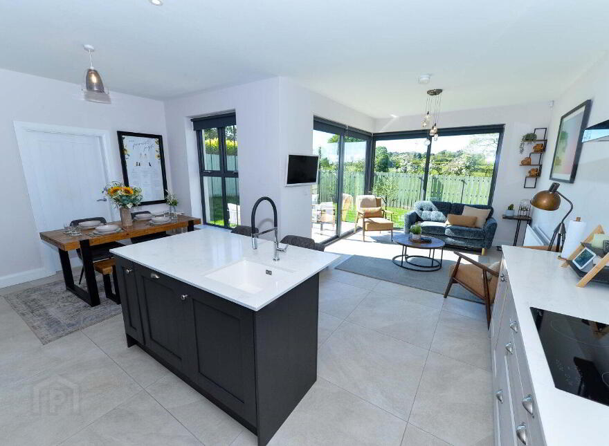 4 Lislaynan Heights, Ballycarry, Carrickfergus, BT38 9TY