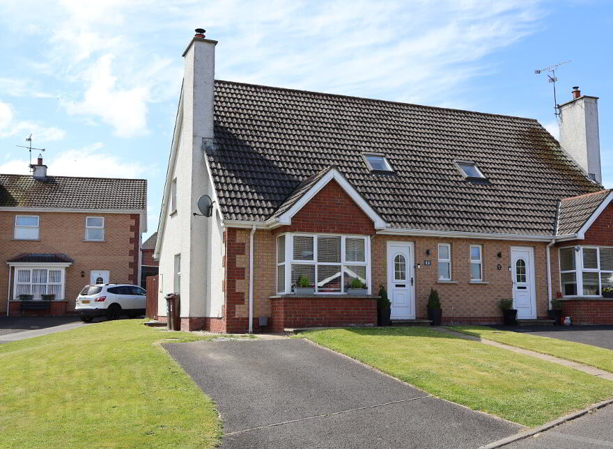 12 Oakdene Crescent, Limavady, Ballykelly, BT49 9LA photo