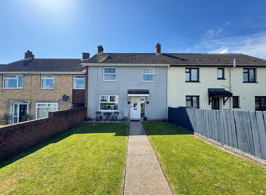 11 Knockreagh Gardens, Rathcoole, Newtownabbey, BT37 9JX photo